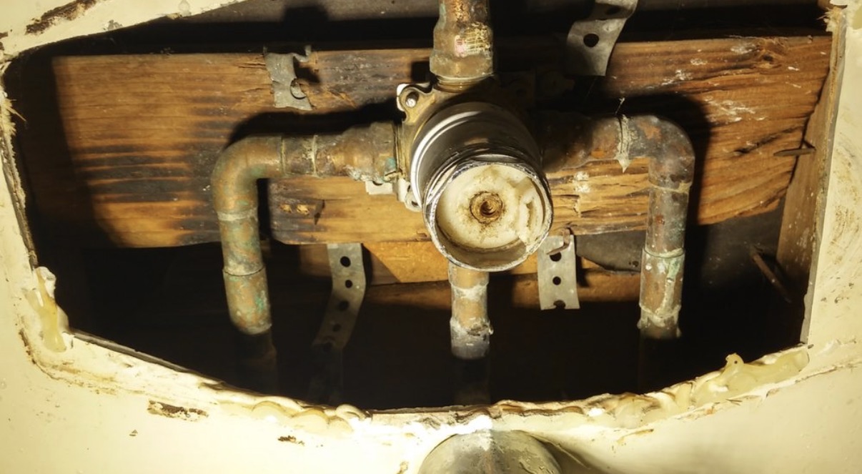 Old Tub Valve Removal — Elite Plumbing Bakersfield